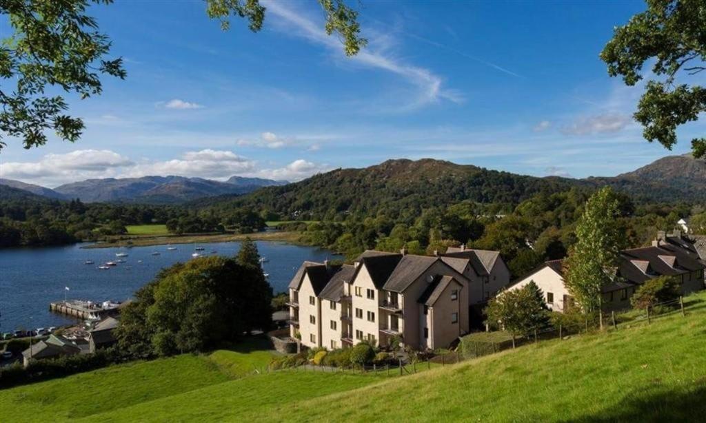 Brand New - Contemporary - 2 Bedroom - 2 Bathroom - Spacious Apartment - Lake Views Ambleside Esterno foto