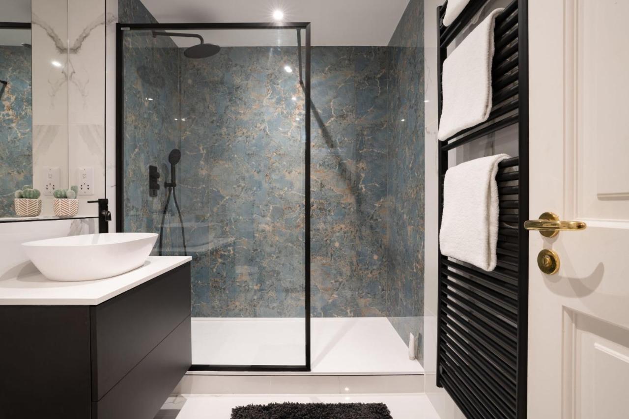 Brand New - Contemporary - 2 Bedroom - 2 Bathroom - Spacious Apartment - Lake Views Ambleside Esterno foto