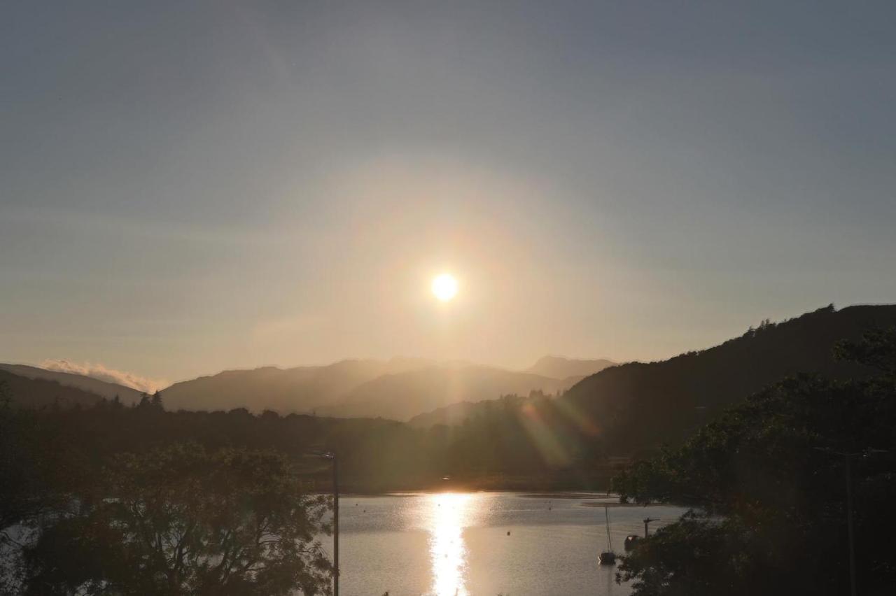 Brand New - Contemporary - 2 Bedroom - 2 Bathroom - Spacious Apartment - Lake Views Ambleside Esterno foto