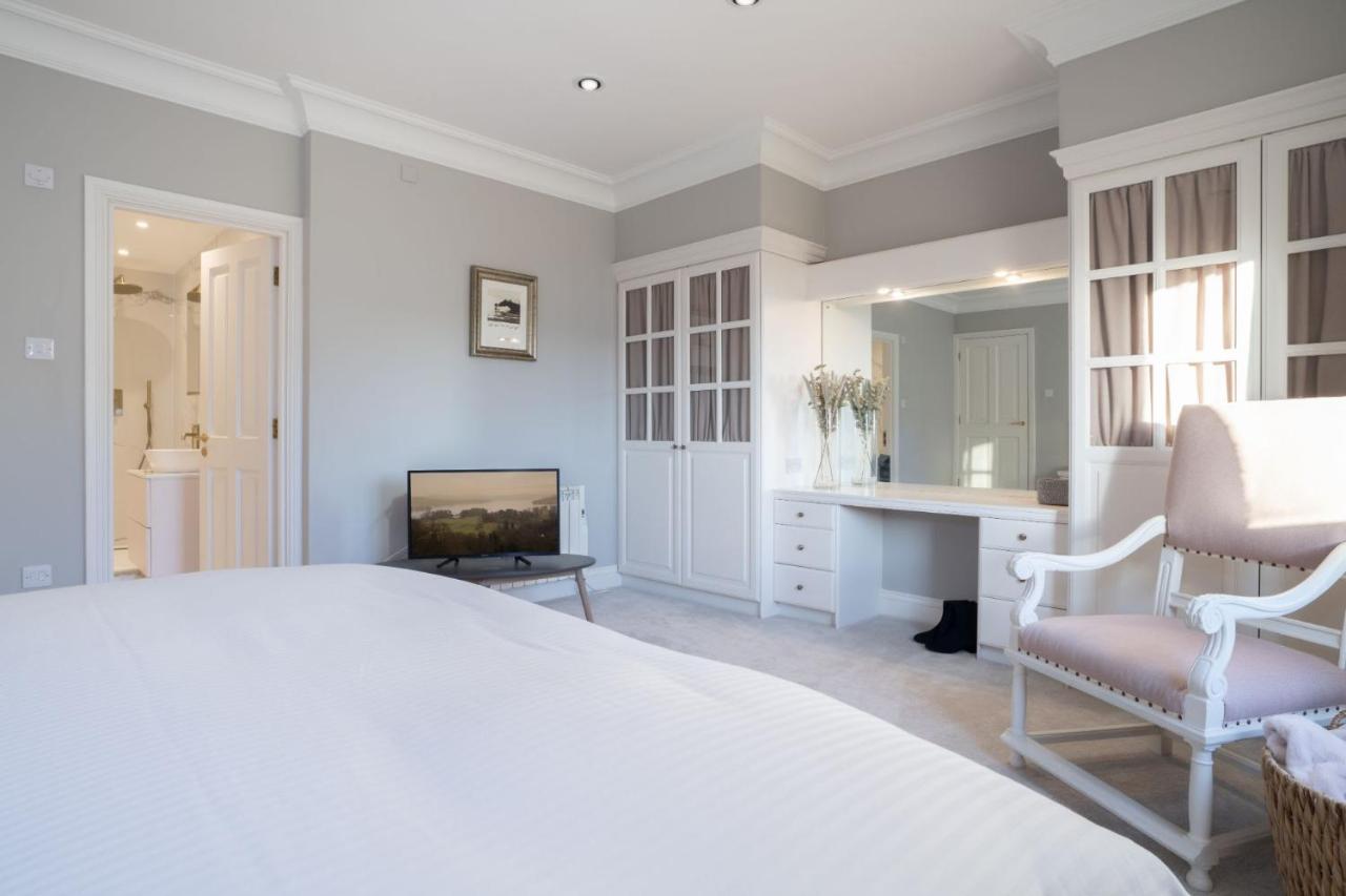 Brand New - Contemporary - 2 Bedroom - 2 Bathroom - Spacious Apartment - Lake Views Ambleside Esterno foto