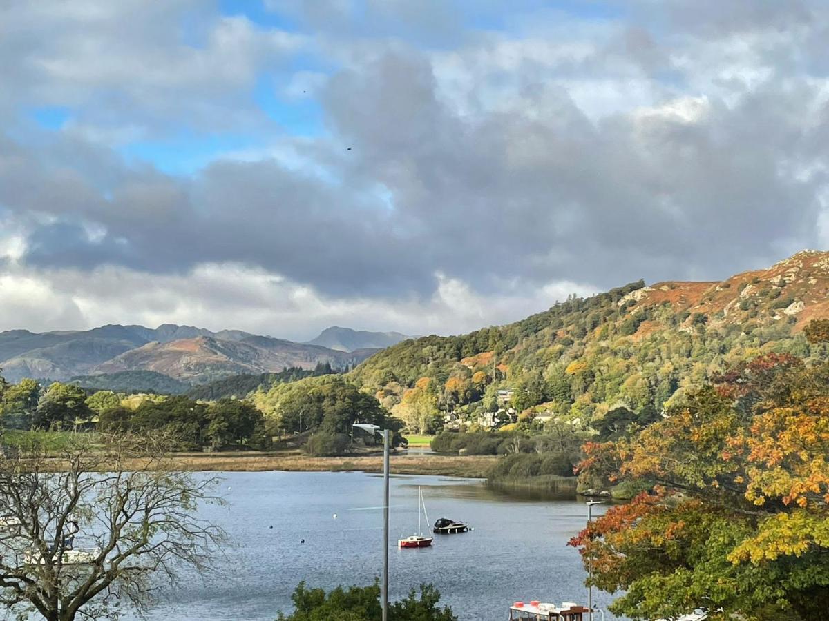 Brand New - Contemporary - 2 Bedroom - 2 Bathroom - Spacious Apartment - Lake Views Ambleside Esterno foto