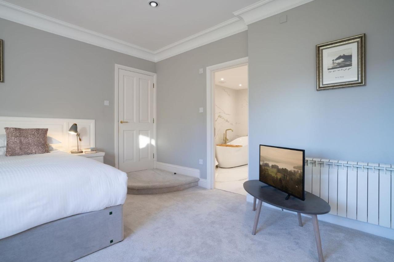 Brand New - Contemporary - 2 Bedroom - 2 Bathroom - Spacious Apartment - Lake Views Ambleside Esterno foto